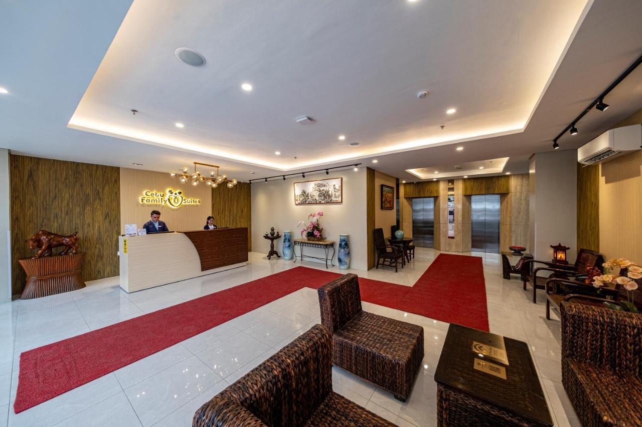 Cebu Family Suites Powered By Cocotel Exterior foto